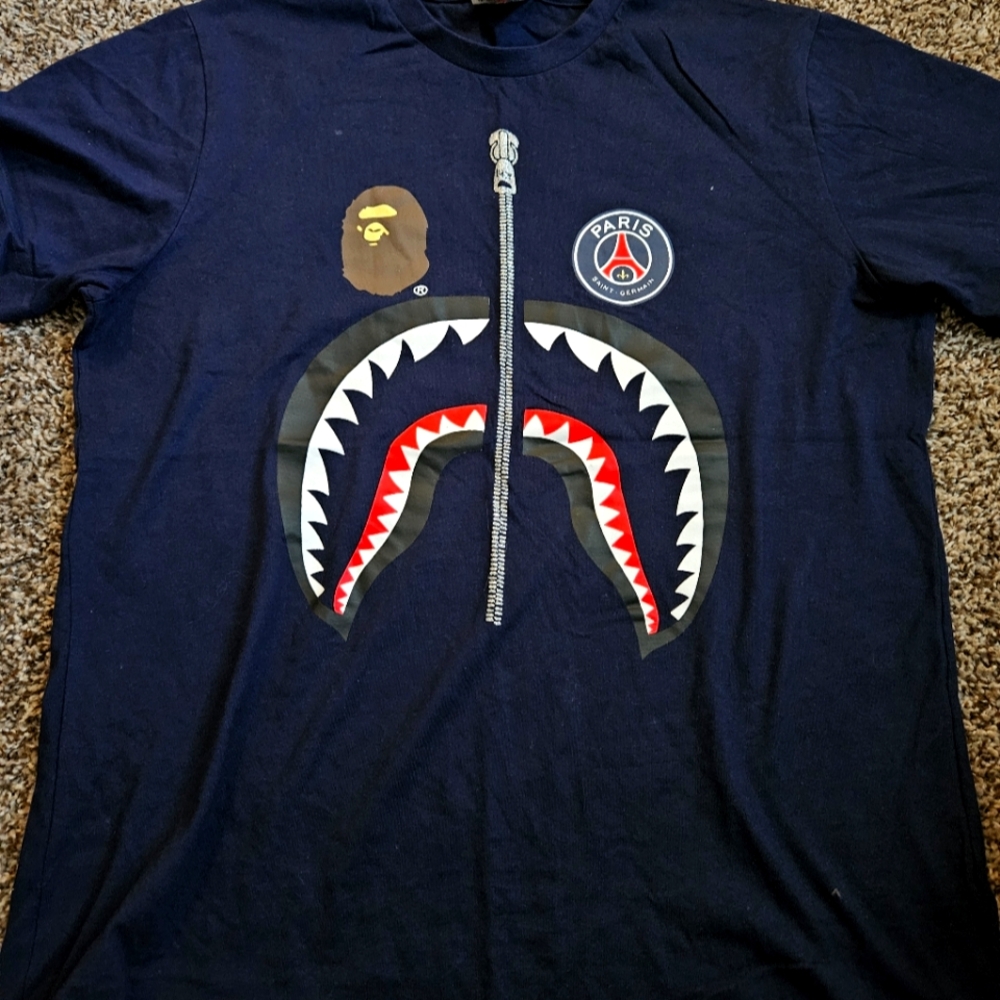 Navy t-shirt